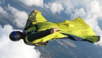 squirrel-suit-wingsuit-rental-swift-3-768x512